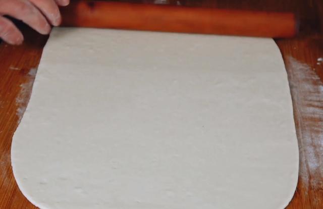 教你花卷新做法，不用提前发面，现做现吃，咸香松软，孩子超爱吃