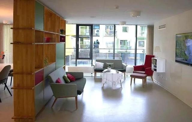 丹麦奥雷斯塔德护理之家：咖啡厅、景观房，老人住养老院是享受