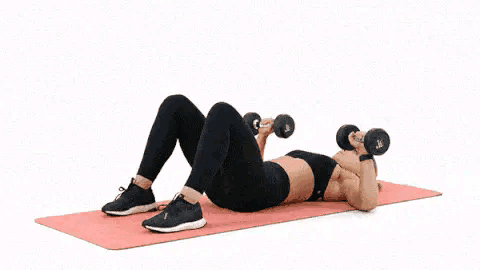 27岁越南女孩成为华为全球代言人，女生的好身材需要力量训练