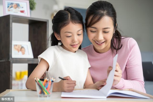 【超级宝妈】孩子不写作业？家长这么做，孩子每天主动写作业，值得收藏