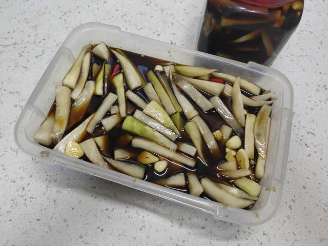 酒店的招牌腌萝卜，酸甜嘎嘣脆，做法配方教给你，料汁比例是关键