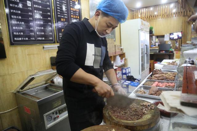 专家进店评审了！来瞧瞧&quot;保定驴火十大名店&quot;入围店铺有哪些特色？