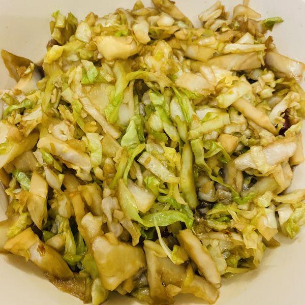 ??炝炒圆白菜（包菜）比补药营养，却不要钱