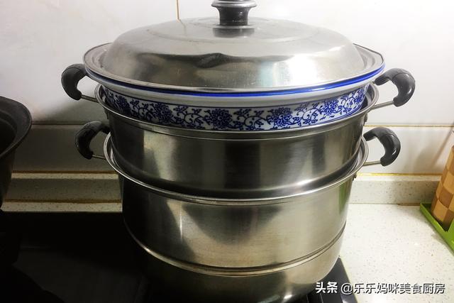 冬季蒸包子馒头发面太慢，教您3招，半小时发满盆，简单又实用