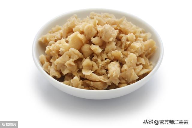 「超级宝妈」产后贫血胃口差，推荐产后补血的十种＂零食＂，轻松补血没负担