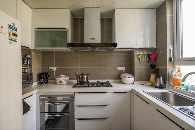 厨具选得好，做菜少烦恼，一起看看该怎么装修厨房吧