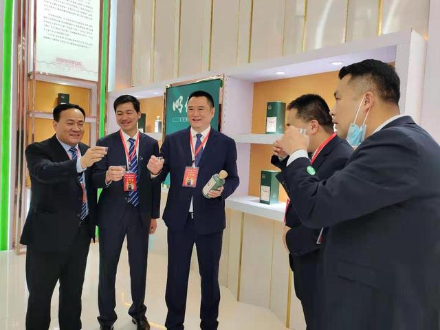 古井|“三品四香”全明星阵容出击，古井贡酒释放“春”的答案