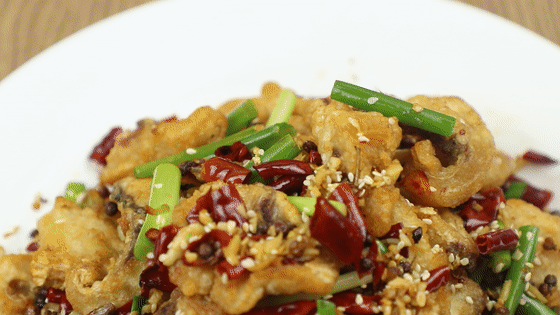 花椒|半条鱼做香辣鱼片，焦香酥脆，标准的开胃美食，三天两头吃不够