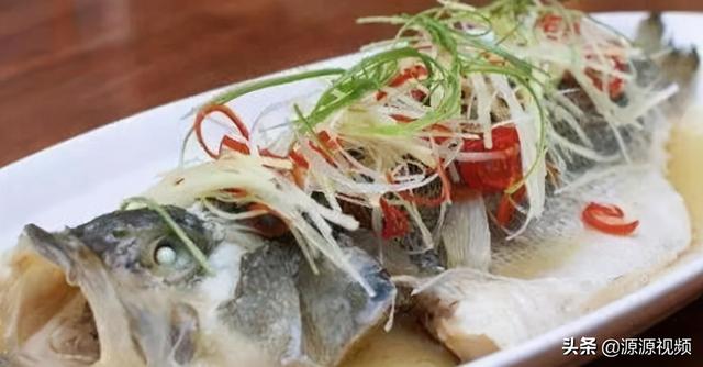 美食推荐：清蒸鲈鱼，韭菜苔炒肉丝，韭菜花炒鱿鱼花，干锅鸡爪