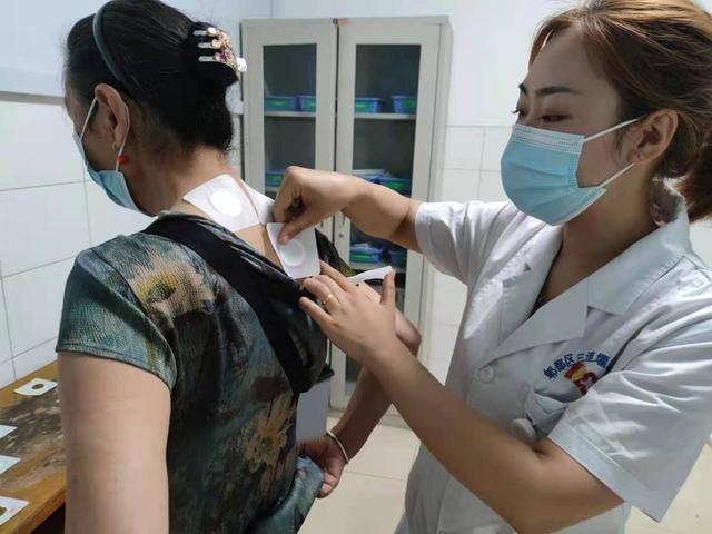 伏贴|奥力给！这家乡镇卫生院“三伏贴”火热开贴