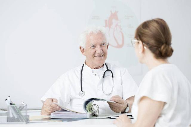 癌症发展到晚期才被发现，医生总结：多是患者没注意这几类