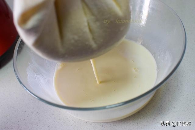 自己在家做豆腐，连老妈都竖起了大拇指，入口甘甜清水煮了都好吃