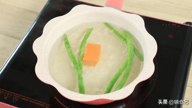 [你的育儿经]买的面条不一定好，自制的健康又放心，宝宝吃着开心又骄傲