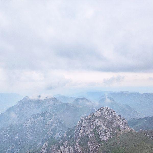 探访露骨山