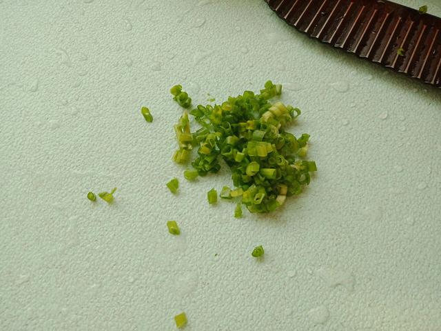 胡萝卜鸡蛋早餐饼，不加一点面粉，营养健康还美味，一周做三次