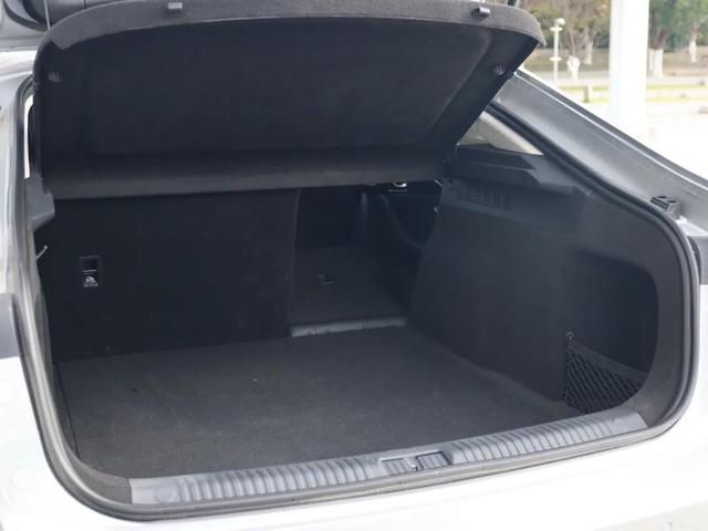 轴距2800mm，全新奔腾B70上市，9.99万起