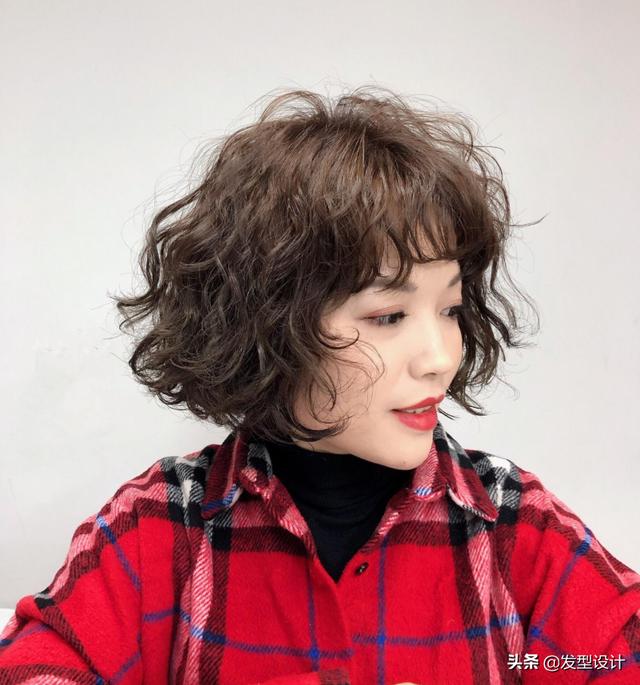 今年流行减龄短发烫发型30款,每款都心动,想换发型的