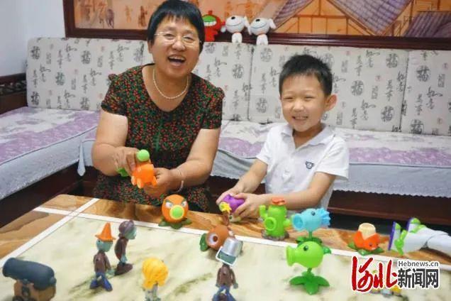超级宝妈▲裕华区第二幼儿园举办国际家庭日主题活动