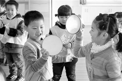 光明网■支持性评价帮孩子学会“艺术表达”