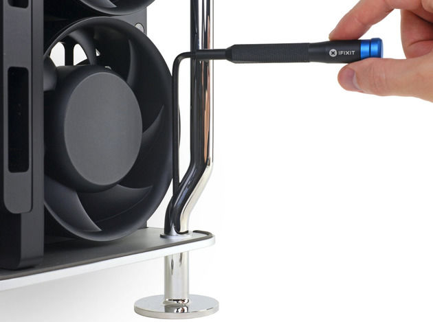 [太平洋电脑网]iFixit拆解Mac Pro：CPU都能自己换 却被脚架难住了