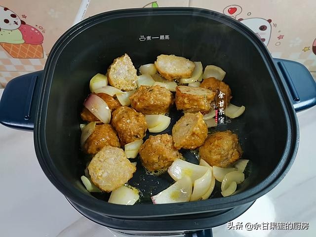 胡萝卜山药烧丸子，烧一烧上桌，咸鲜味美又下饭