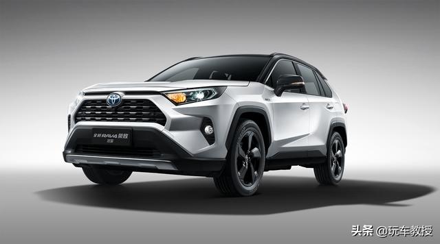 两种动力三种四驱 RAV4荣放这台“神车”到底该怎么选？