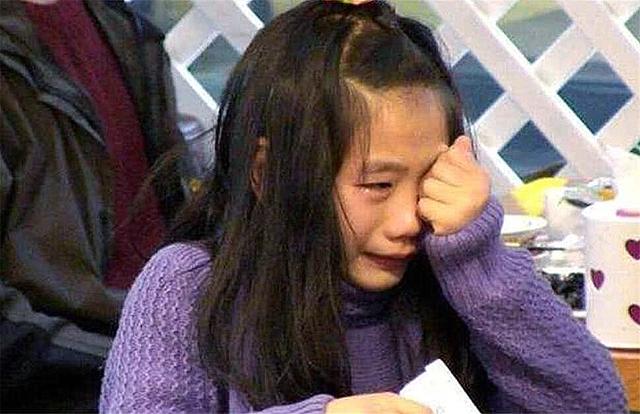 谈天说地|孩子在学校被欺负，家长别只会教“告诉老师”，李玫瑾支了一招