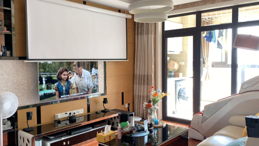 2400ANSI亮度！入门高端旗舰坚果J10画质及效果展示