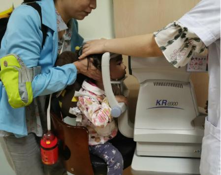 「超级宝妈」不让孩子近视?邓医生说这样可以容易做得到!