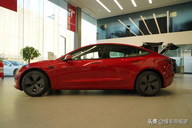 新车｜充足空间和澎湃动力选谁？体验特斯拉MODEL Y/3