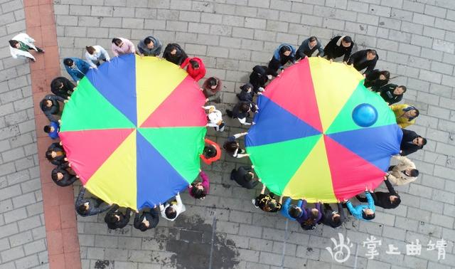 大手牵小手，罗平一幼儿园开展欢乐亲子跑主题活动