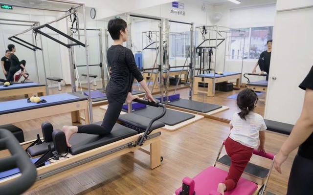 全能孙俪上线，学习书法写千字文，用实际行动教育孩子获赞fun娱乐