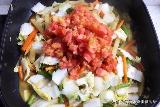 冬至前后，常吃此菜，不用放肉也很香，冷天烩一锅，暖和下饭