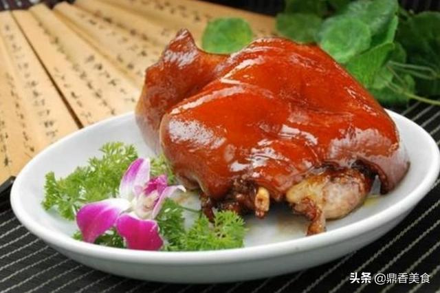 卤猪肉时，牢记"2不放"，卤肉鲜香红亮味道正，不腥不柴又入味
