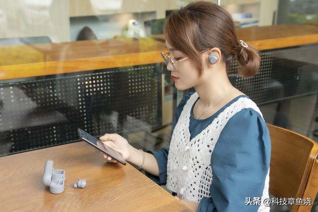 高品质真无线耳机上手，来自音频大厂的铁三角CKR7TW