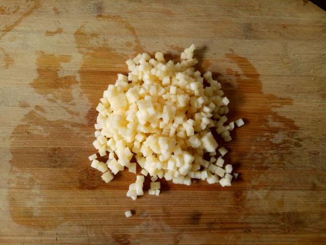 2个苹果，1碗面粉，30年第一次吃到这个新做法，上桌就光了