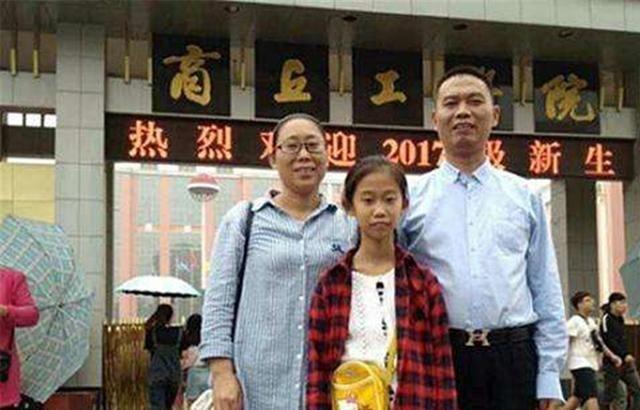 【超级宝妈】父母“揠苗助长”，10岁神童高考2次进大学，如今现状令人唏嘘