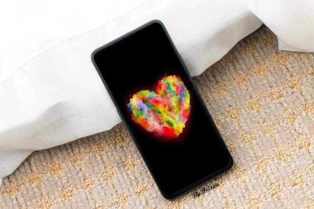 手机图库｜黑色系壁纸，OLED屏幕专享