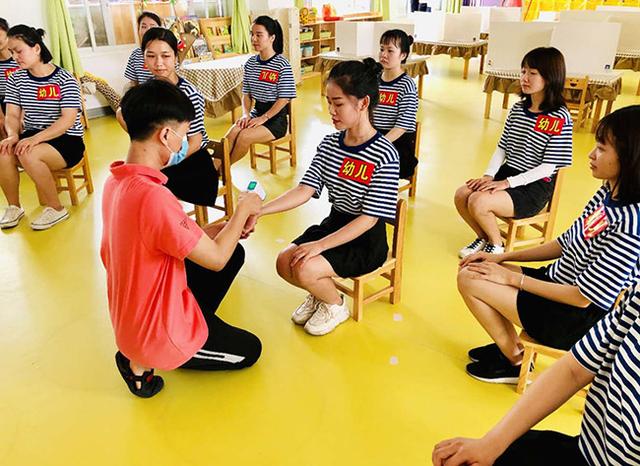 超级宝妈@儋州市第一幼儿园开展复学疫情防控应急演练活动