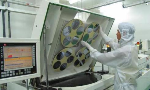 交出实底！中芯国际14nm芯片可否一战，芯片狂人梁孟松这样说