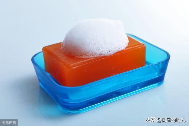 超级宝妈|夏季蚊虫多，宝宝被叮咬后，在没有药膏时家长如何处理？