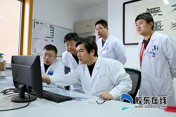 主任|毓璜顶医院9位医生连续奋战12小时 给青岛小哥带别样温暖