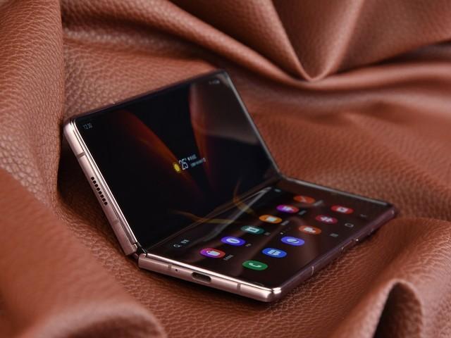 三星Galaxy Z Fold2 5G上手 一屏三用折出新花样