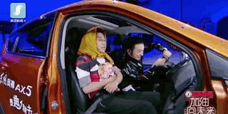 超级宝妈:警惕!有儿童座椅却不用,孩子直接甩出窗外!