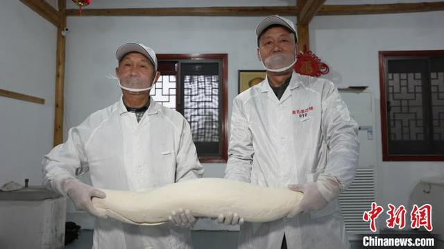 徽州人特色的年味美食：手工灌芯糖