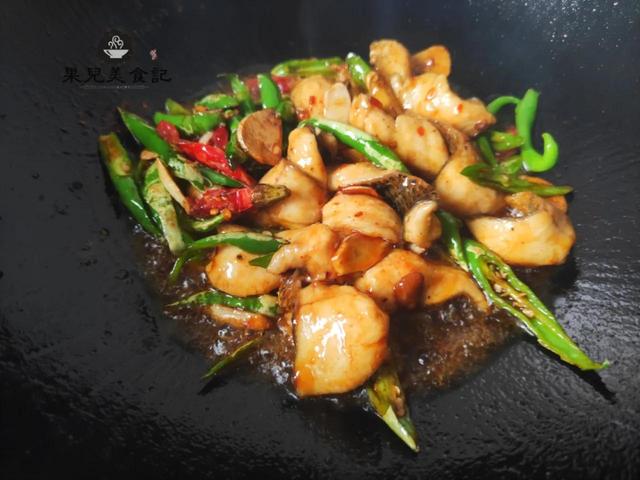 爆炒鱼片，不要直接下锅炒，教你正确做法，鱼片滑嫩鲜香又完整