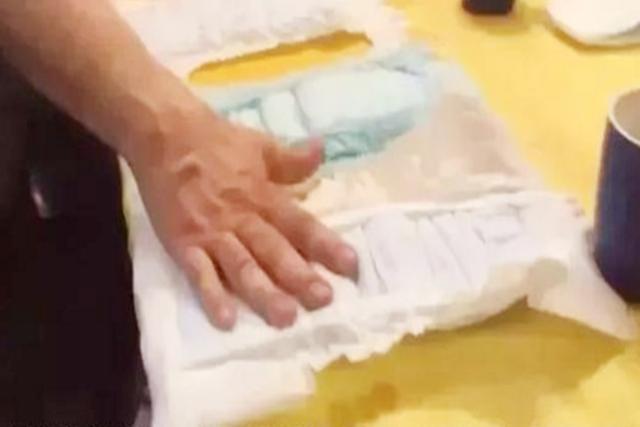 【超级宝妈】宝妈自创新型“尿不湿，”还在朋友圈炫耀方法，网友：不负责任！