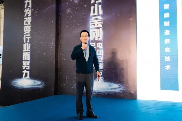 携手共进，我们和中力叉车一起造梦