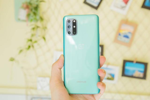 收集多平台用户评价，一加8T还是当之无愧的真香旗舰吗？