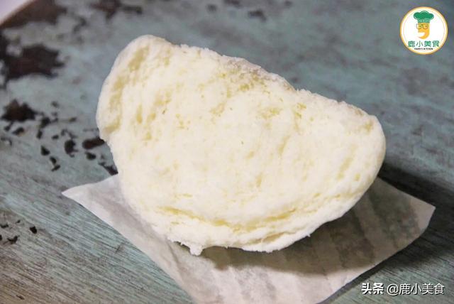 想馒头蓬松暄软，和面时多加“2料”，蒸出的馒头白胖好看又好吃